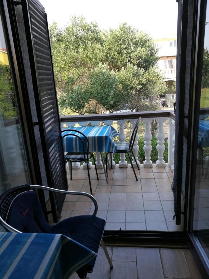 Apartments Mint Povljana - 50M From Sandy Beach Exterior foto